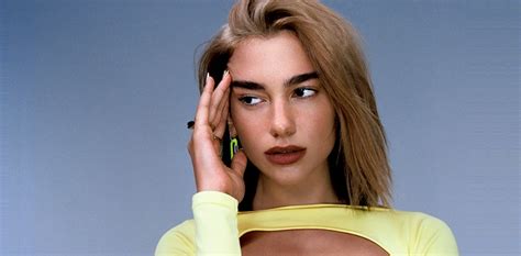 Dua Lipa Announces New Single “Houdini” .